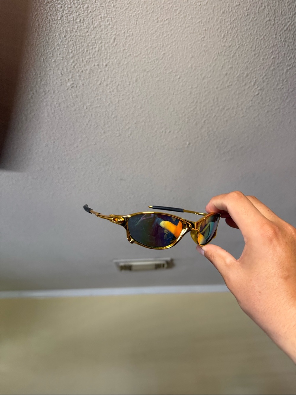 Gold Frame Mirrored Lens Sunglasses for Men oaks
